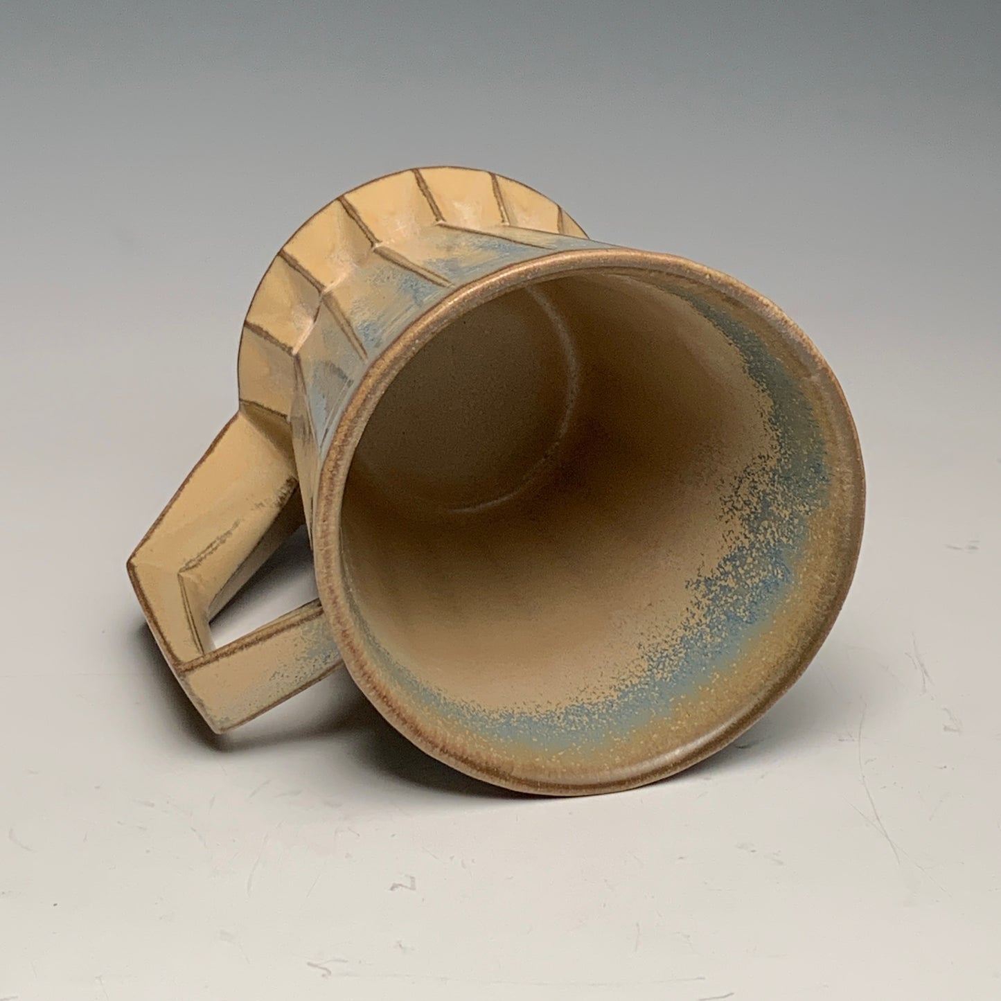 Variegated Tan Ridged Mug