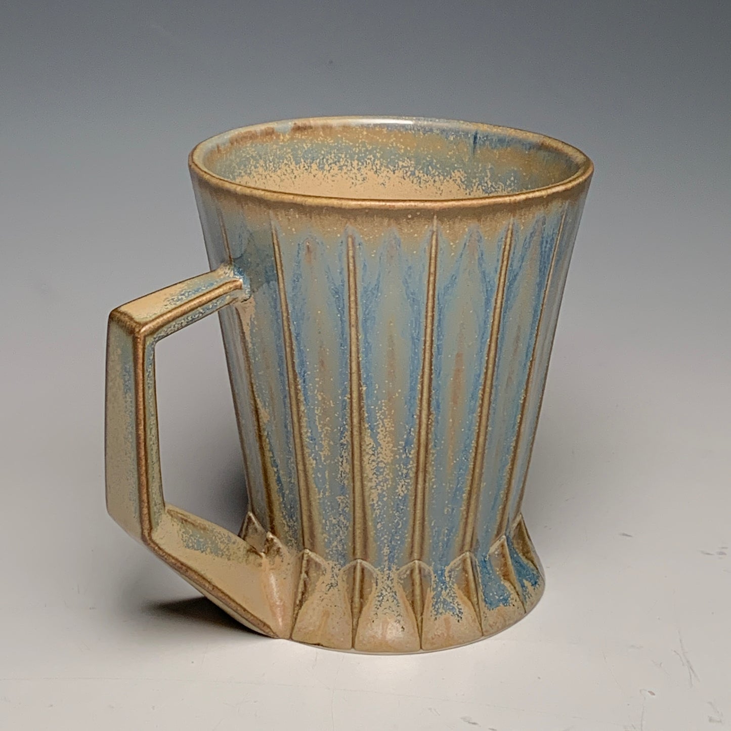 Variegated Tan Ridged mug