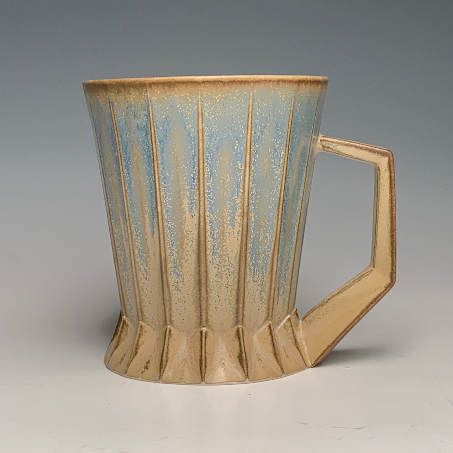 Variegated Tan Ridged mug